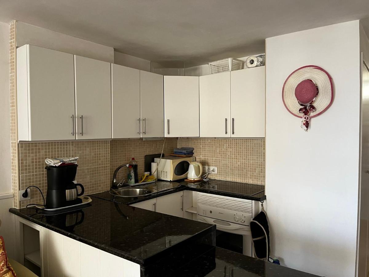 Borinquen Studio Apartment Playa Feñabe Zewnętrze zdjęcie